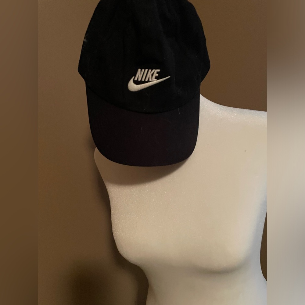 Nike hat - Picture 4 of 12